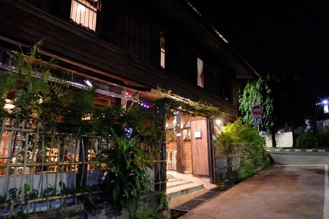 Iamwarin Mini Hostel Warin Chamrap Exterior foto